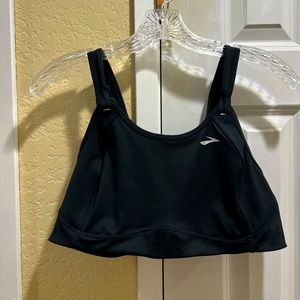 Brooks sports bra, new w/o tags, never worn.